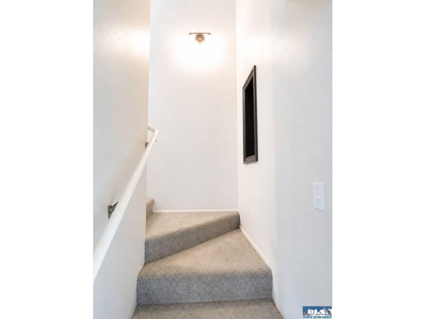 Tucked among mature trees and lovingly maintained, this inviting - photo 44