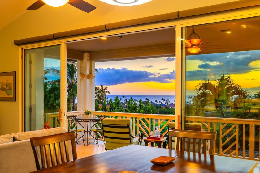 Panoramic Ocean Views - Whale Watching - Walk to the Beach Front - photo 4