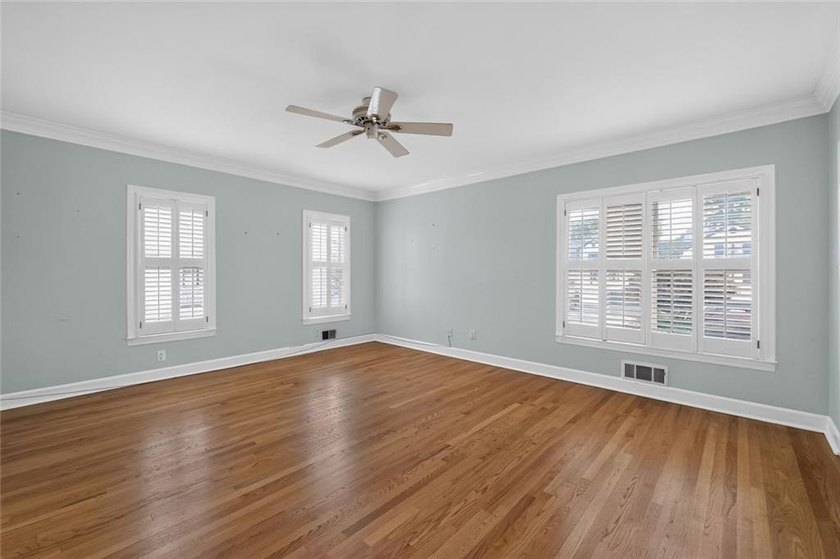 Location, Location, Location! Welcome to Chastain Place, an - photo 8