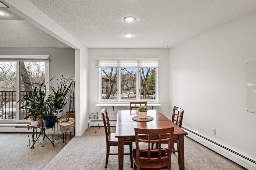 Affordable condo living! HOA fee pays almost EVERYTHING: water - photo 9