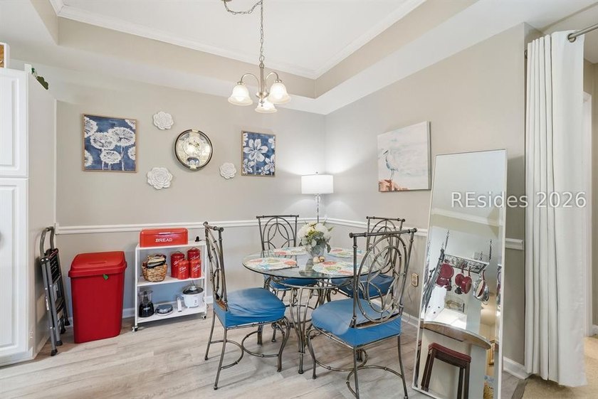 Top-floor 2 bed, 2 bath condo with stunning views overlooking - photo 6