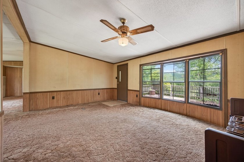 Welcome to 6135 Parrott Mountain Road! Conveniently located in - photo 8