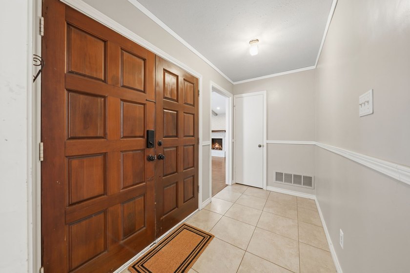 Nestled in the heart of highly sought-after Canyon Creek, this - photo 4