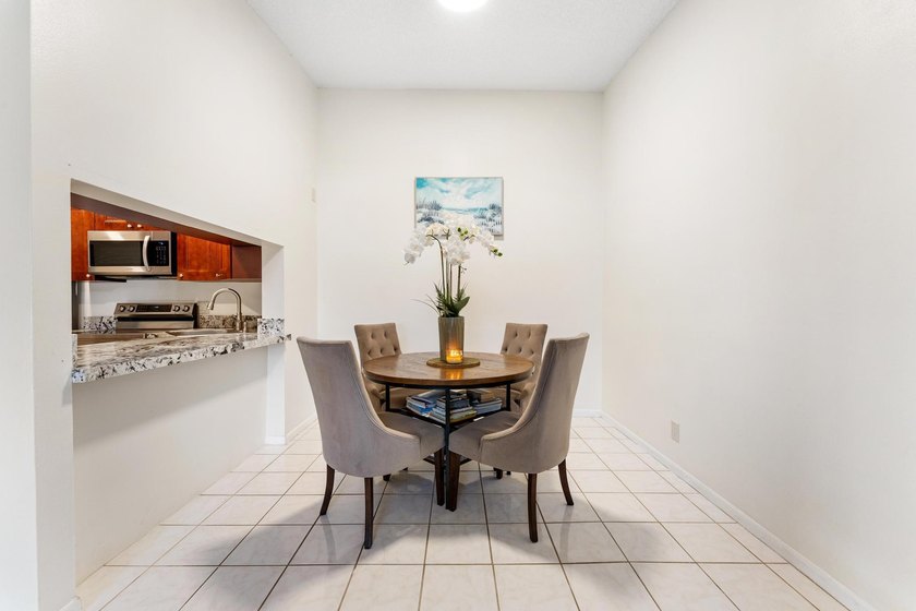 Welcome to this beautifully updated 2 bedroom, 2 bathroom top - photo 7