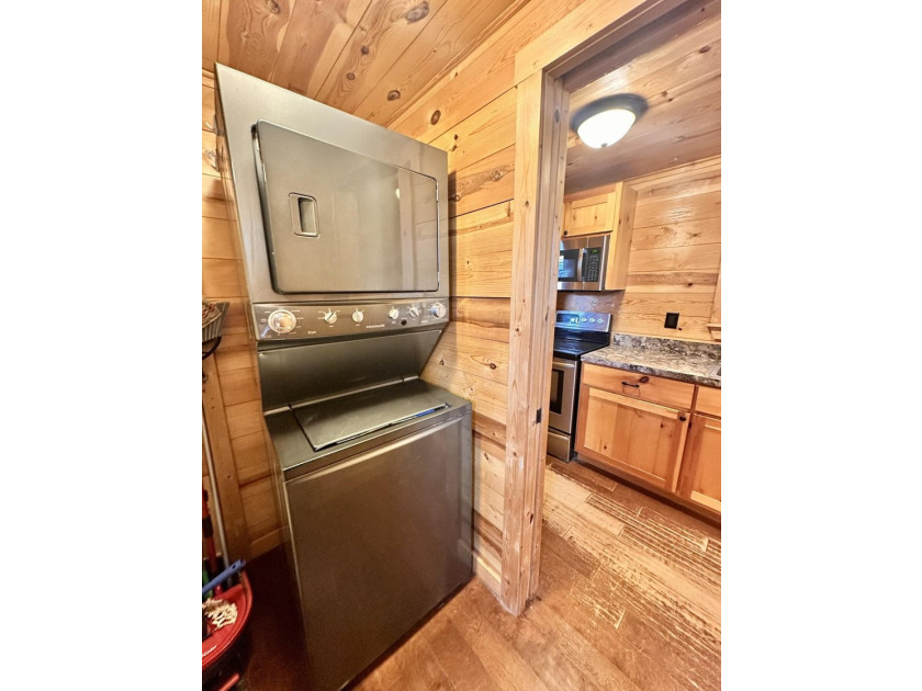 Charming West Texas Homestead. Move in Ready. Cabin with Wood - photo 8