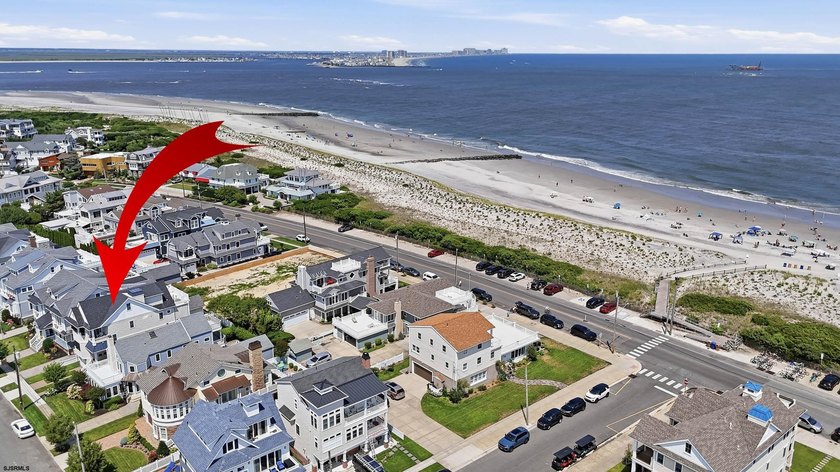 Exceptional ocean views and a premier Gardens location set the - photo 3
