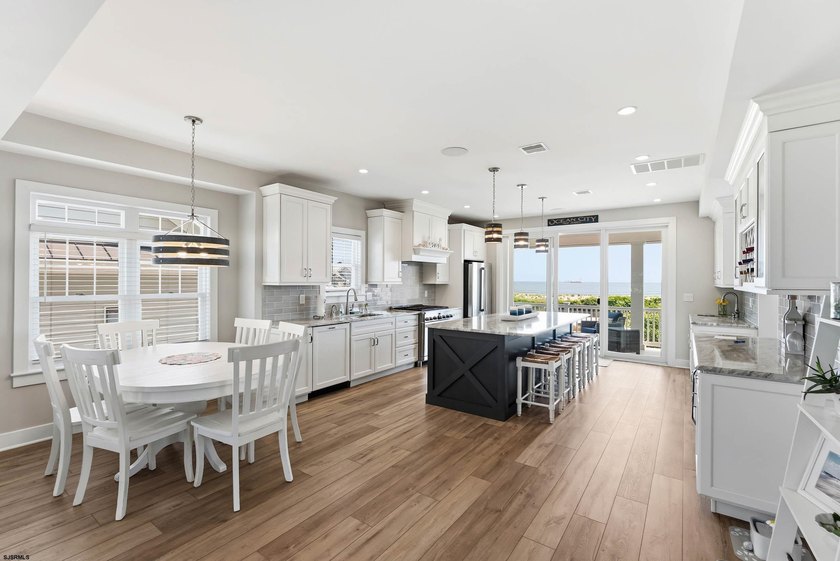Exceptional ocean views and a premier Gardens location set the - photo 7