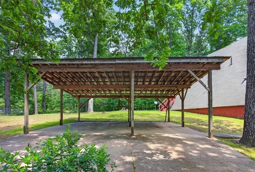 Tucked away on 2.5 beautiful usable acres, 421 Lusk Court offers - photo 15