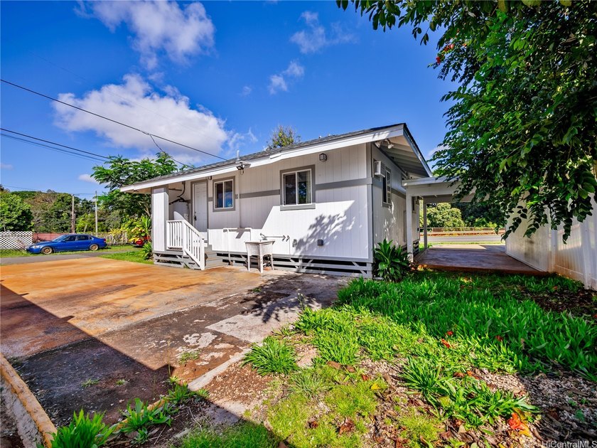 Welcome to this charming 2-bedroom, 1-bath home nestled on a - photo 7