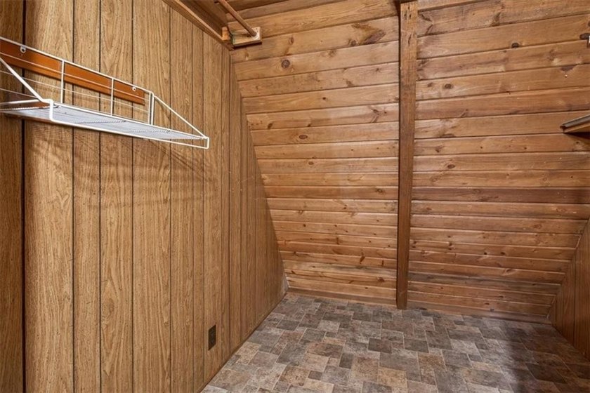 Tucked away on 2.5 beautiful usable acres, 421 Lusk Court offers - photo 39