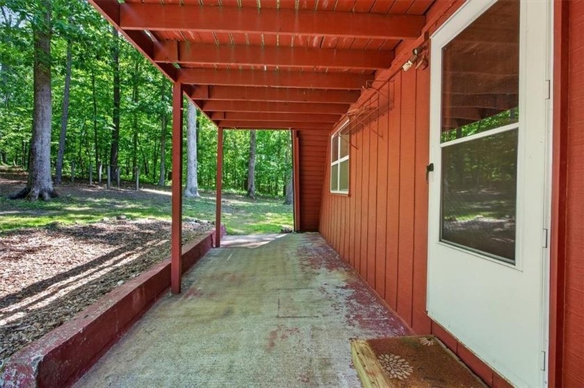 Tucked away on 2.5 beautiful usable acres, 421 Lusk Court offers - photo 40