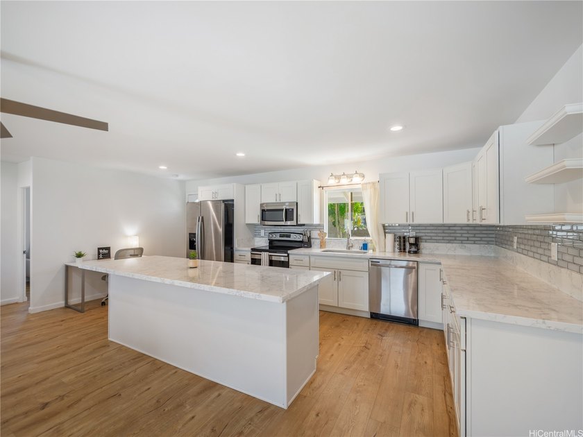 This 4-bedroom, 2-bath Wahiawa home offers the space and - photo 5
