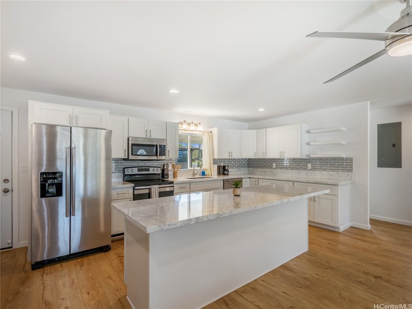 This 4-bedroom, 2-bath Wahiawa home offers the space and - photo 6