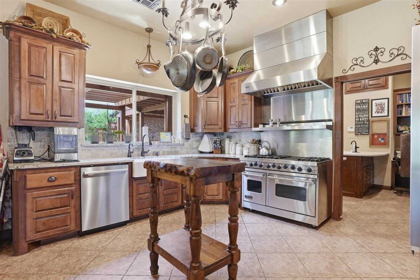 With exceptional views of the Wichita Mountains and just a - photo 14