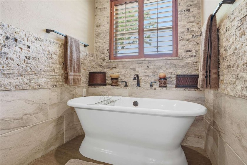 With exceptional views of the Wichita Mountains and just a - photo 22