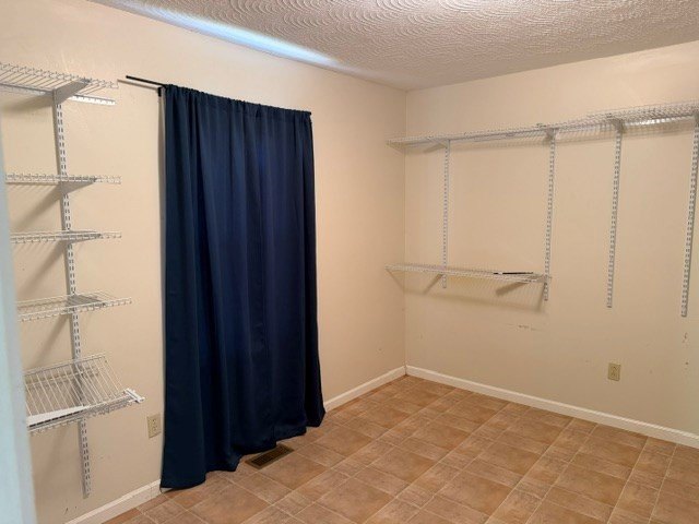 This charming 2-bedroom, 1-bath home offers low-maintenance - photo 8