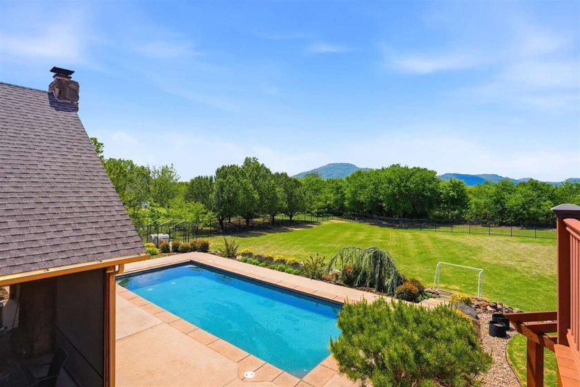 With exceptional views of the Wichita Mountains and just a - photo 41