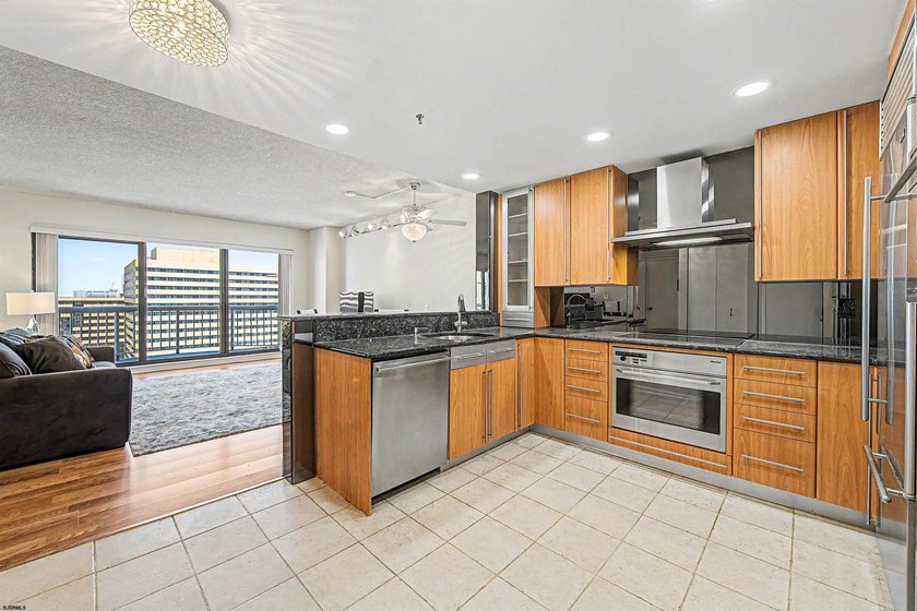 Prepare to be WOWED by this beautifully renovated one bedroom, 1 - photo 6