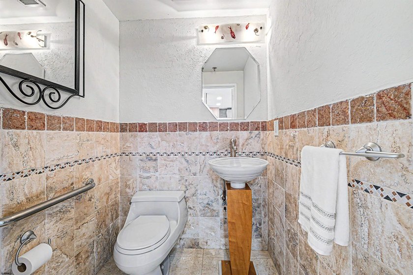 Prepare to be WOWED by this beautifully renovated one bedroom, 1 - photo 9