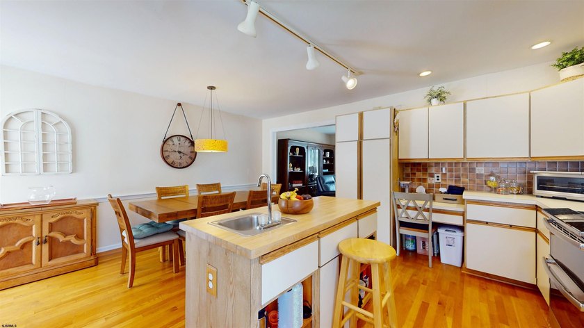 Opportunity to own on an extremely desirable block in Ventnor - photo 8