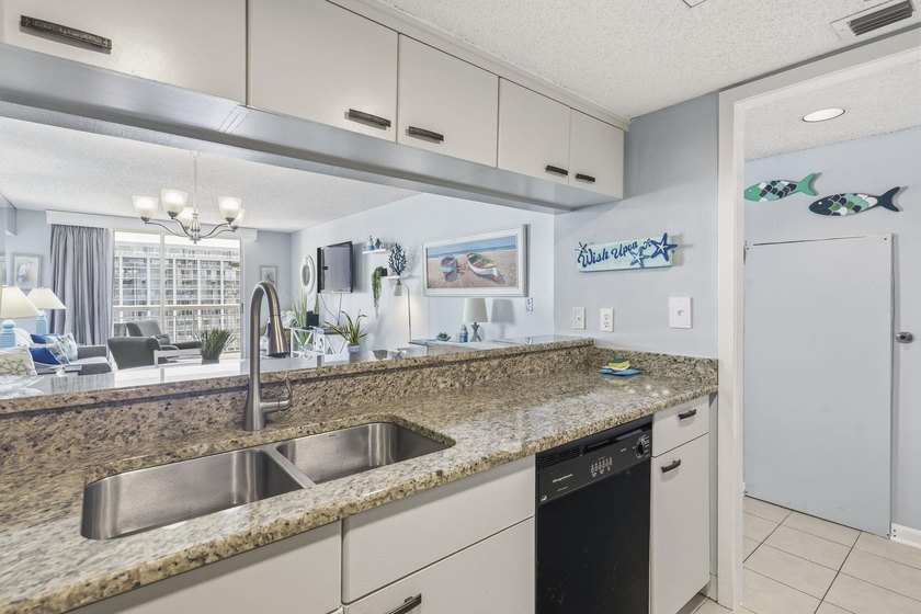 Welcome to Unit 1403 at South Hampton Tower, one of Kingston - photo 9