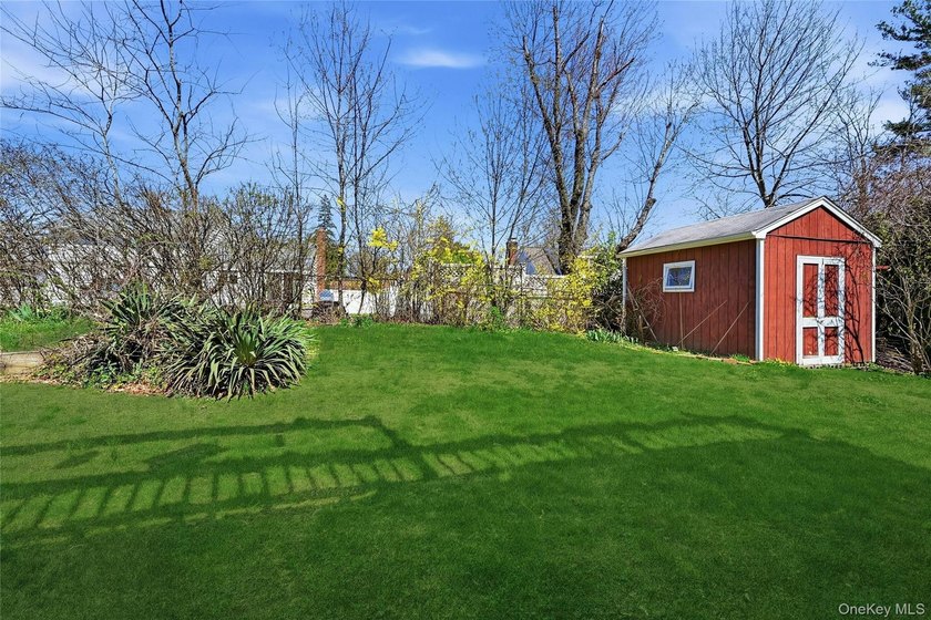 Welcome to 19 Duke Place! This is a beautifully maintained home - photo 35