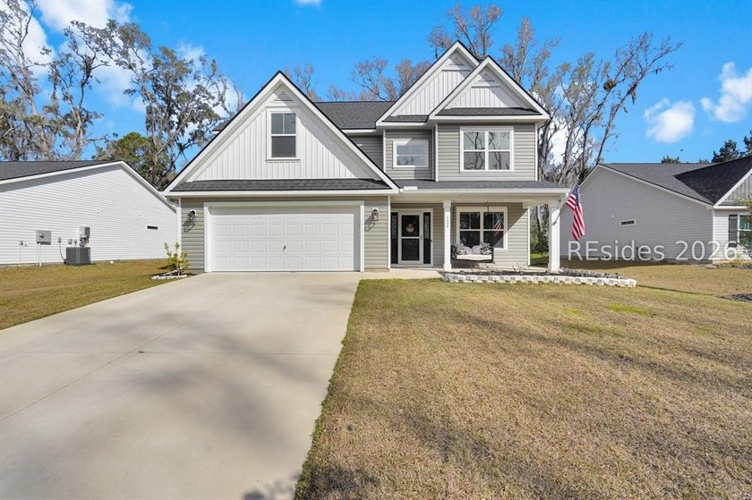 Welcome to 121 Teal Bluff Boulevard! A beautifully maintained - photo 4