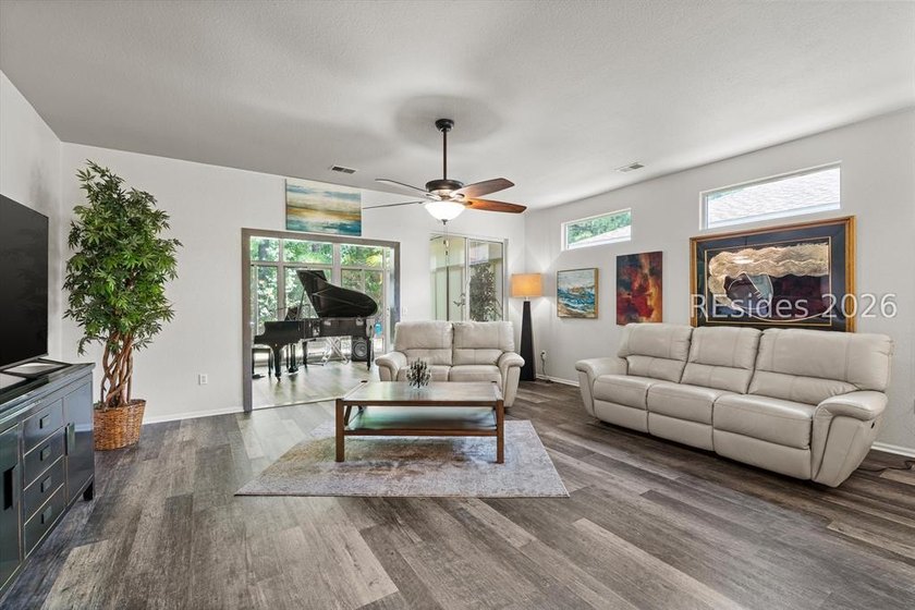 Welcome to this beautifully updated Andover Cottage in Sun City - photo 5