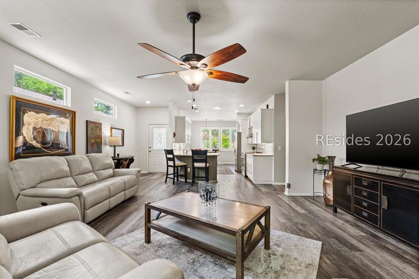 Welcome to this beautifully updated Andover Cottage in Sun City - photo 6