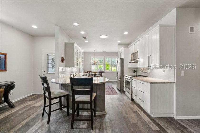 Welcome to this beautifully updated Andover Cottage in Sun City - photo 7