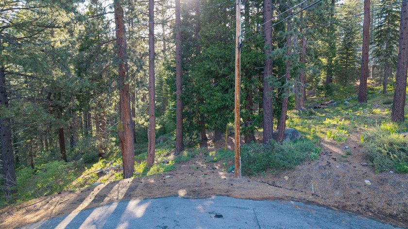 We are proud to offer 15444 Cedar Point Dr, a fantastic - photo 21