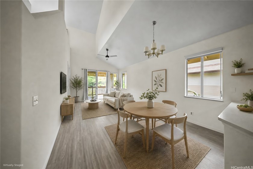 Thoughtfully renovated, this desirable end-unit 3-bedroom - photo 3