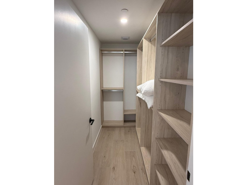 225 N Miami Ave 804 - photo 10