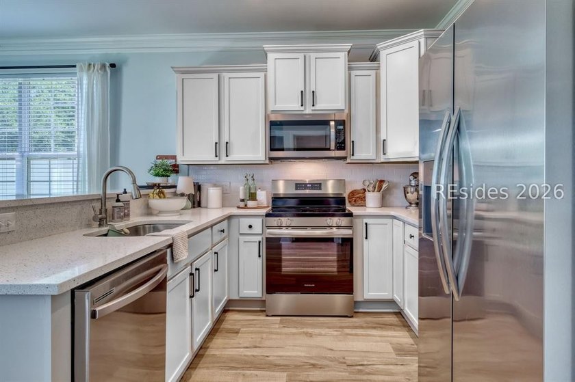 Welcome to this beautifully updated 3-bedroom, 2.5 bath home in - photo 10