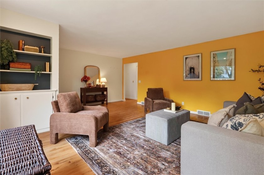 Come check out one level living in West Irondequoit at its - photo 11
