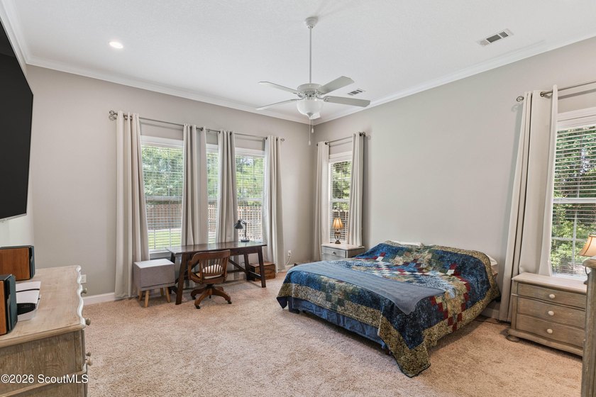 Room to Live, Work &amp; Entertain! This beautifully designed - photo 11