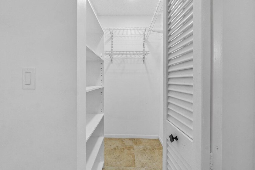 A perfect blend of comfort &amp; style beautifully maintained - photo 15