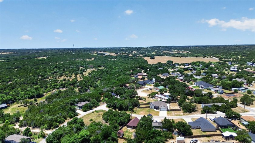 Welcome to your Granbury getaway. This beautifully designed - photo 31