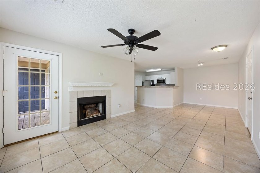 This 3BR/2BA villa at The Estate at Westbury offers a bright - photo 10