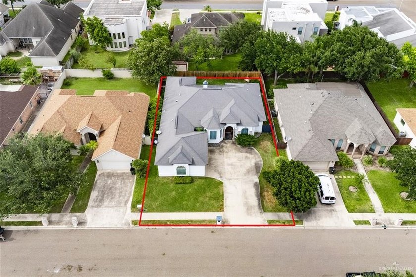 Welcome to 1907 Jonathon Drive in Mission! This spacious home - photo 3