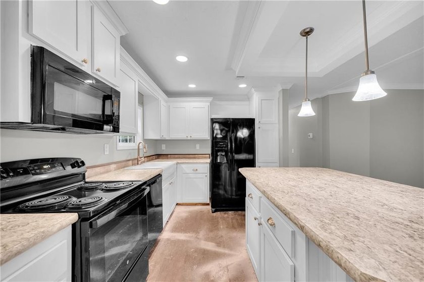 Discover the perfect blend of space, comfort, and country living - photo 14
