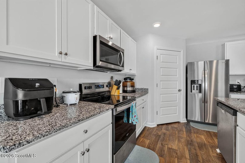 Welcome to 58 Autumns Wood Drive! Built in 2024, this stunning - photo 14