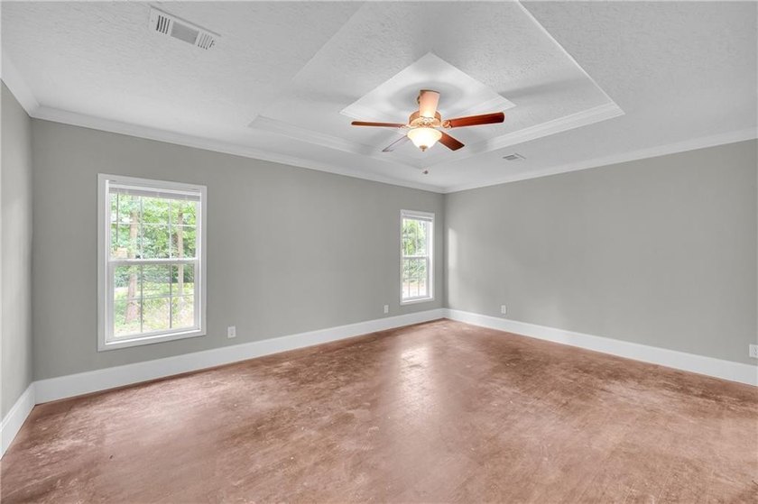 Discover the perfect blend of space, comfort, and country living - photo 24