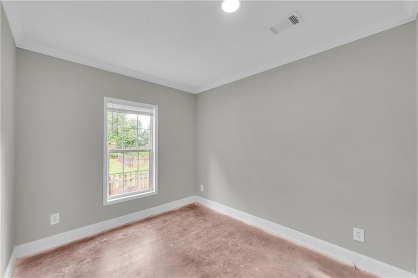Discover the perfect blend of space, comfort, and country living - photo 35