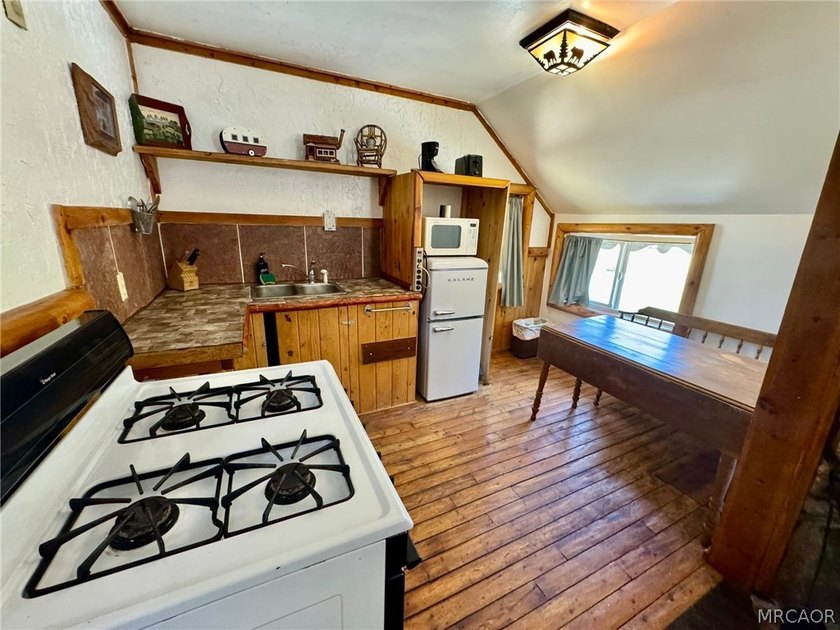 SELLER FINANCING AVAILABLE / TERMS NEGOTIABLE Welcome to Tulip - photo 15
