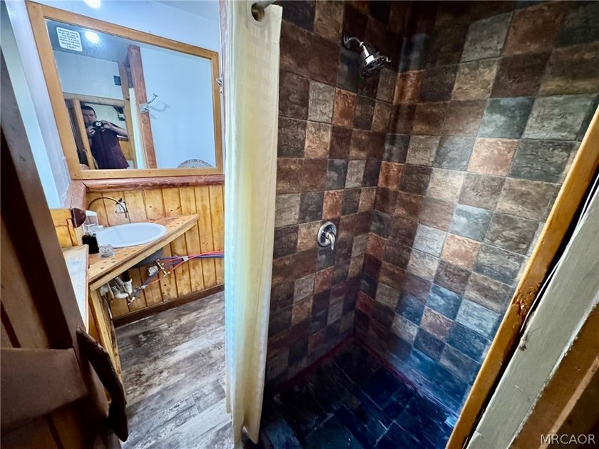SELLER FINANCING AVAILABLE / TERMS NEGOTIABLE Welcome to Tulip - photo 27