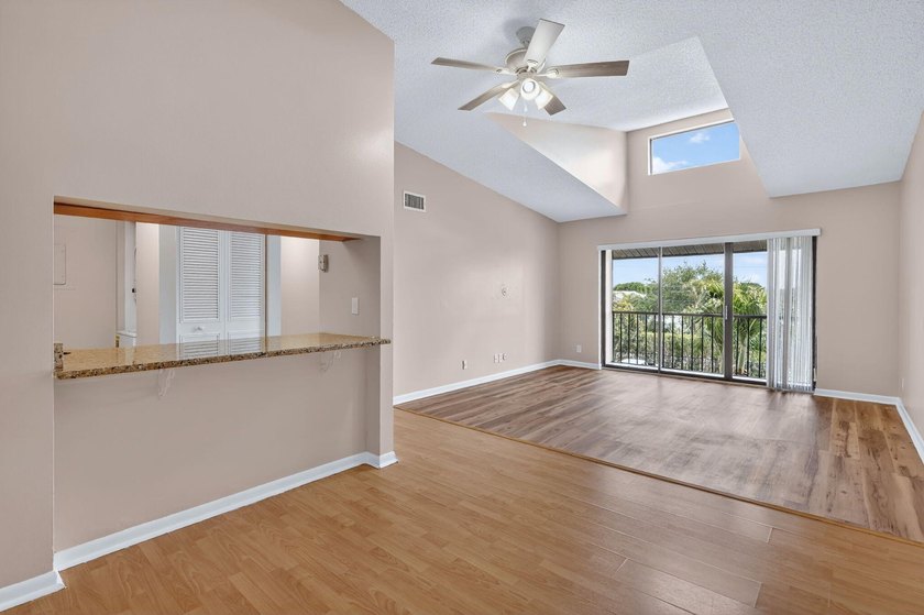 BEAUTIFUL 2/2 CONDO IN THE POPULAR PINE RIDGE NORTH II COMMUNITY - photo 6