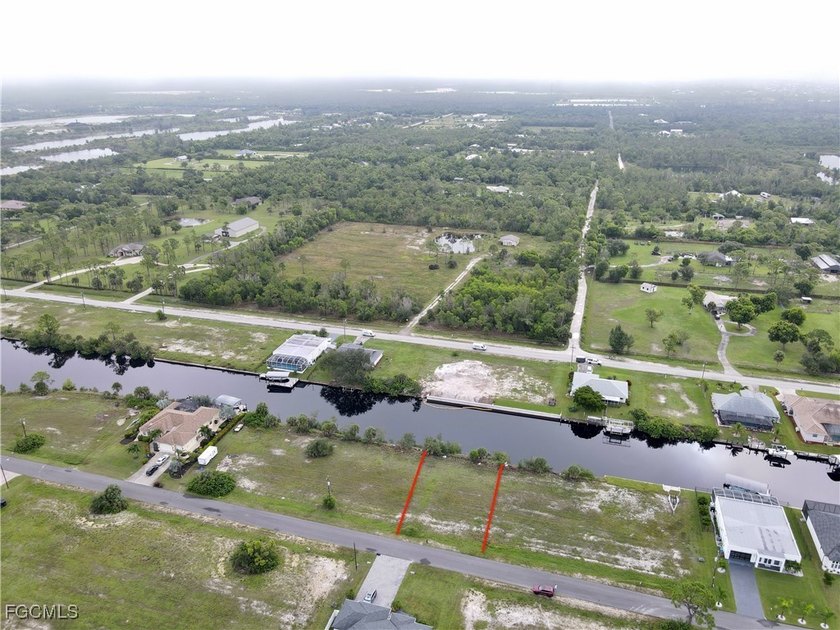 Welcome to your slice of Florida paradise-this vacant lot in the - photo 4