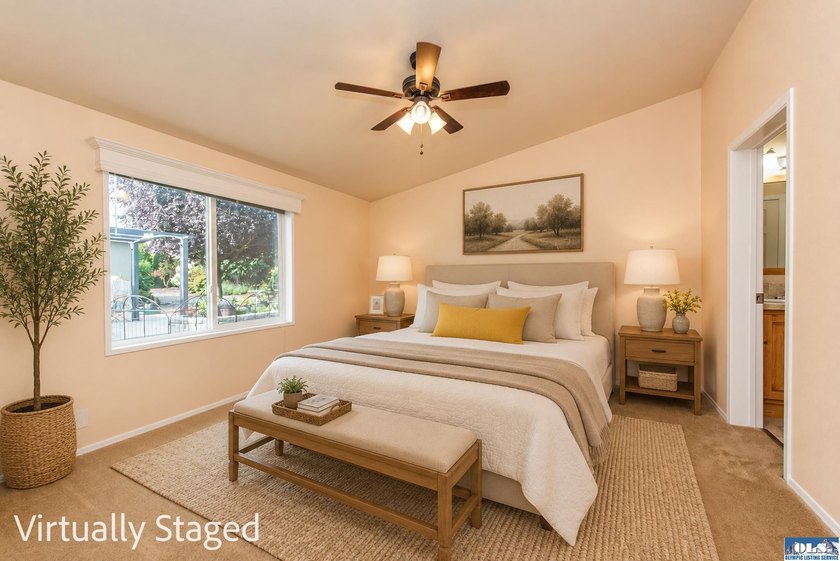 Move-in ready and the Perfect Home Location close to shopping - photo 13