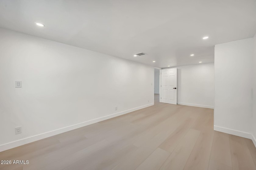 Beautifully remodeled and adorable home in the active adult - photo 17